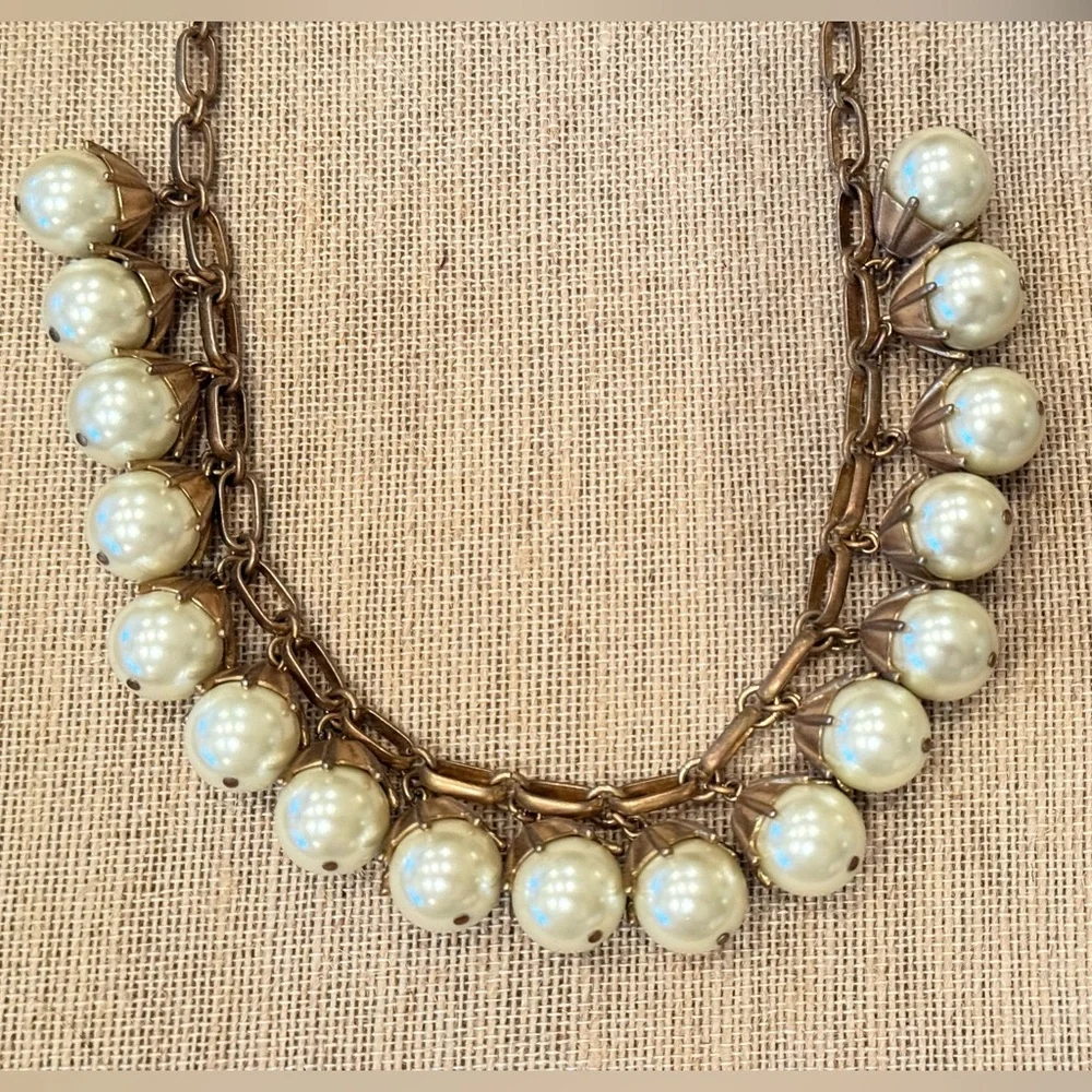 J Crew Large Pearl Dangle Necklace - Picture 2 of 3